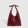 0b19b8b8-352c-4c7e-b2f3-3700a926a0ad Tote Bag Rivet Bow Underarm Bag Women's Bucket Bag