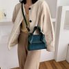1556211228386 Casual retro temperament frosted messenger bag women