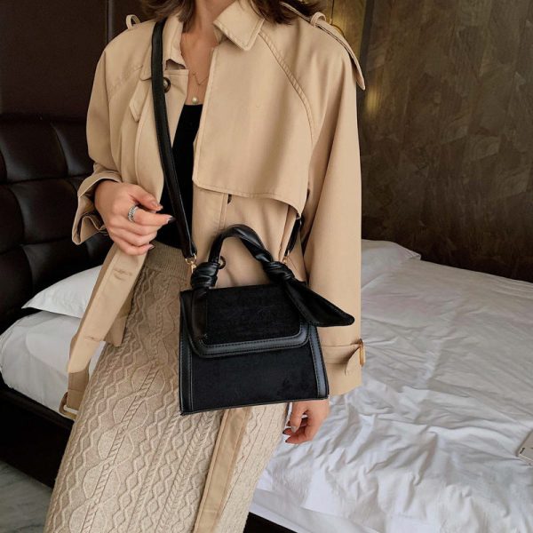 250189031120 Casual retro temperament frosted messenger bag women