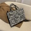 6c76a07d-50d7-4093-90d5-145d59e2d300 Popular Simple Shoulder Bag Tote