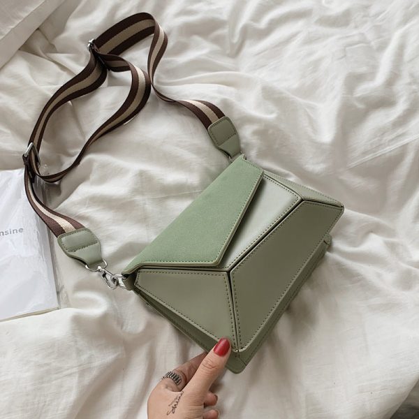 84161100833 Wild Messenger Bag