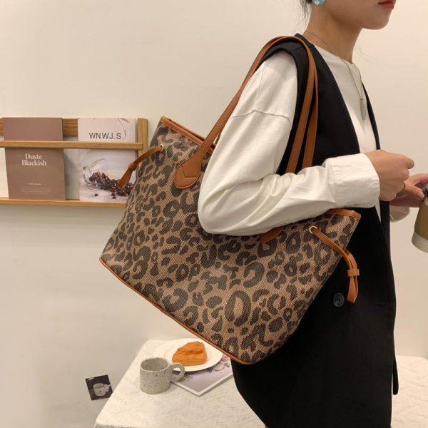 8626d8ca-4352-4a8e-a7ec-78783e372aa7 Fashion Net Celebrity Single Shoulder Tote Bag