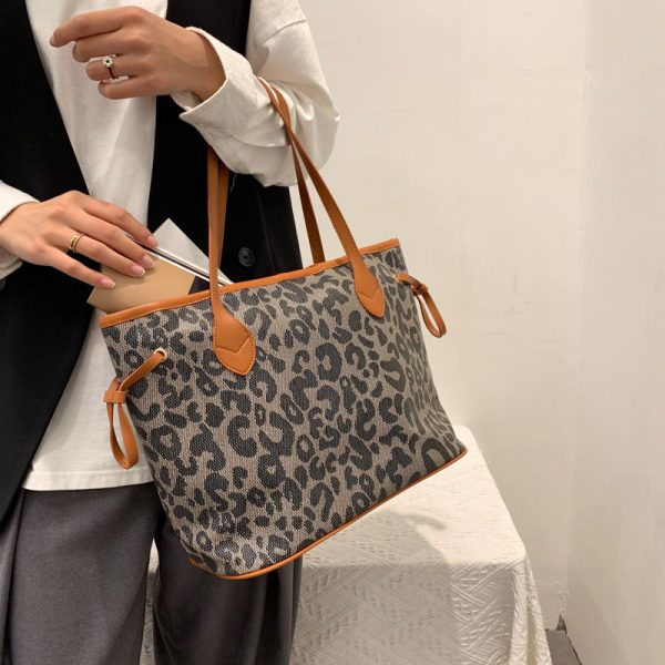 879c6e33-71e8-490a-b815-a798a24e565c Fashion Net Celebrity Single Shoulder Tote Bag
