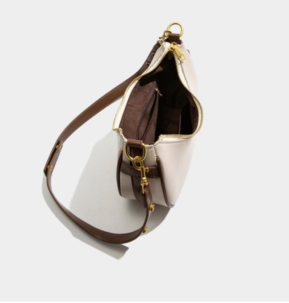a945989f-750f-4b68-9ace-0c953a59b74e Premium Texture One Shoulder Underarm Bag